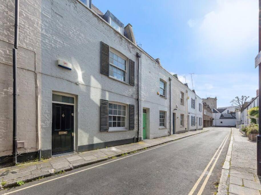 Mews House West Ken Villa London Bagian luar foto