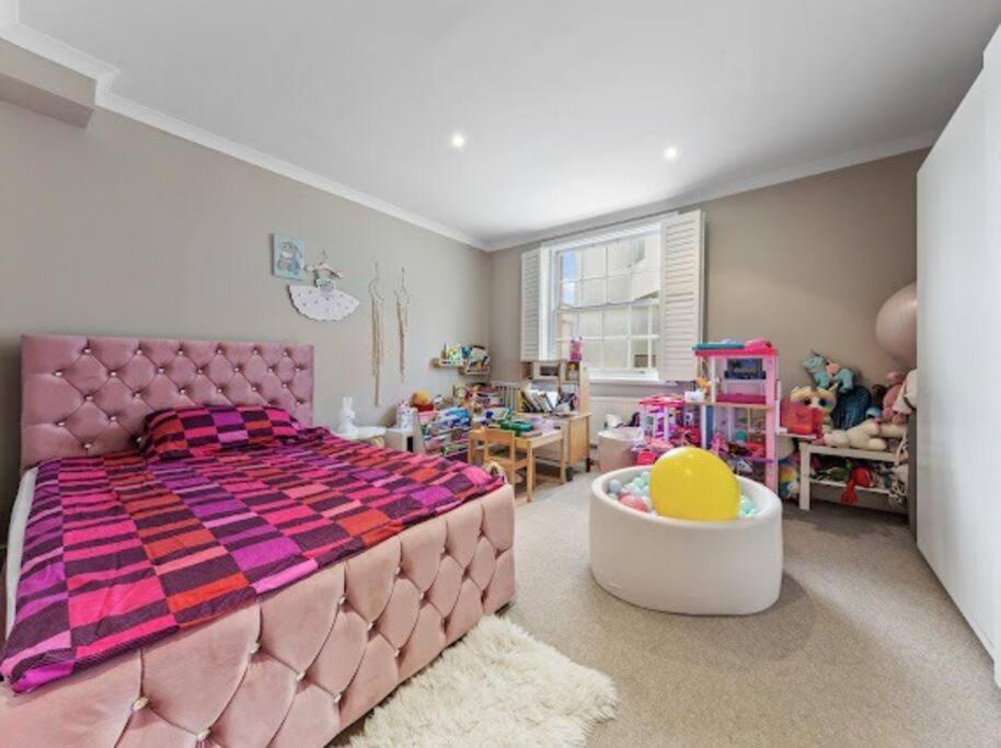 Mews House West Ken Villa London Bagian luar foto